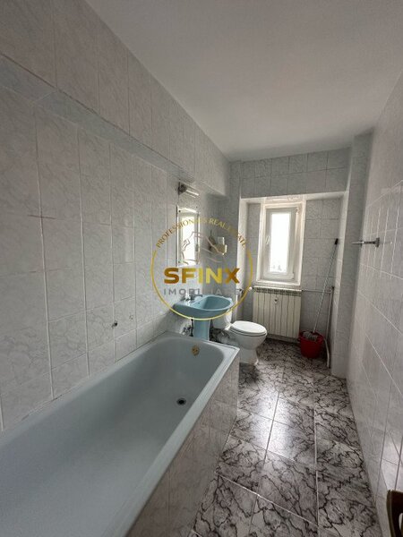 Decebal De inchiriat apartament cu 4 camere pe Bulevardul Decebal